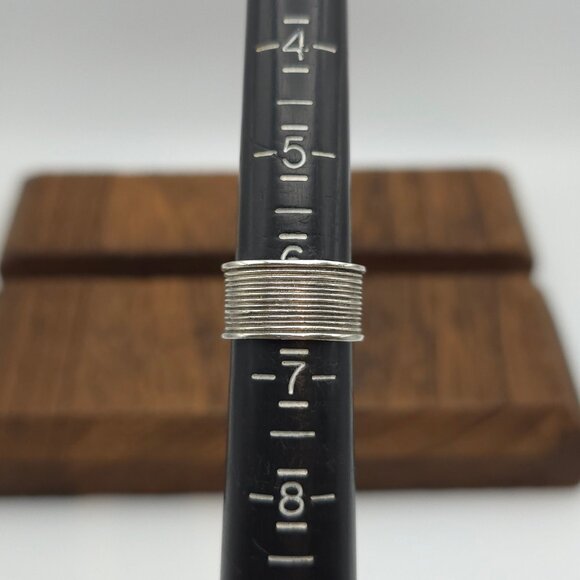 Size 6.25 925 Sterling Silver Cool Lined Wide Simple Ring - Picture 5 of 6